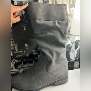 Mid Calf Boot